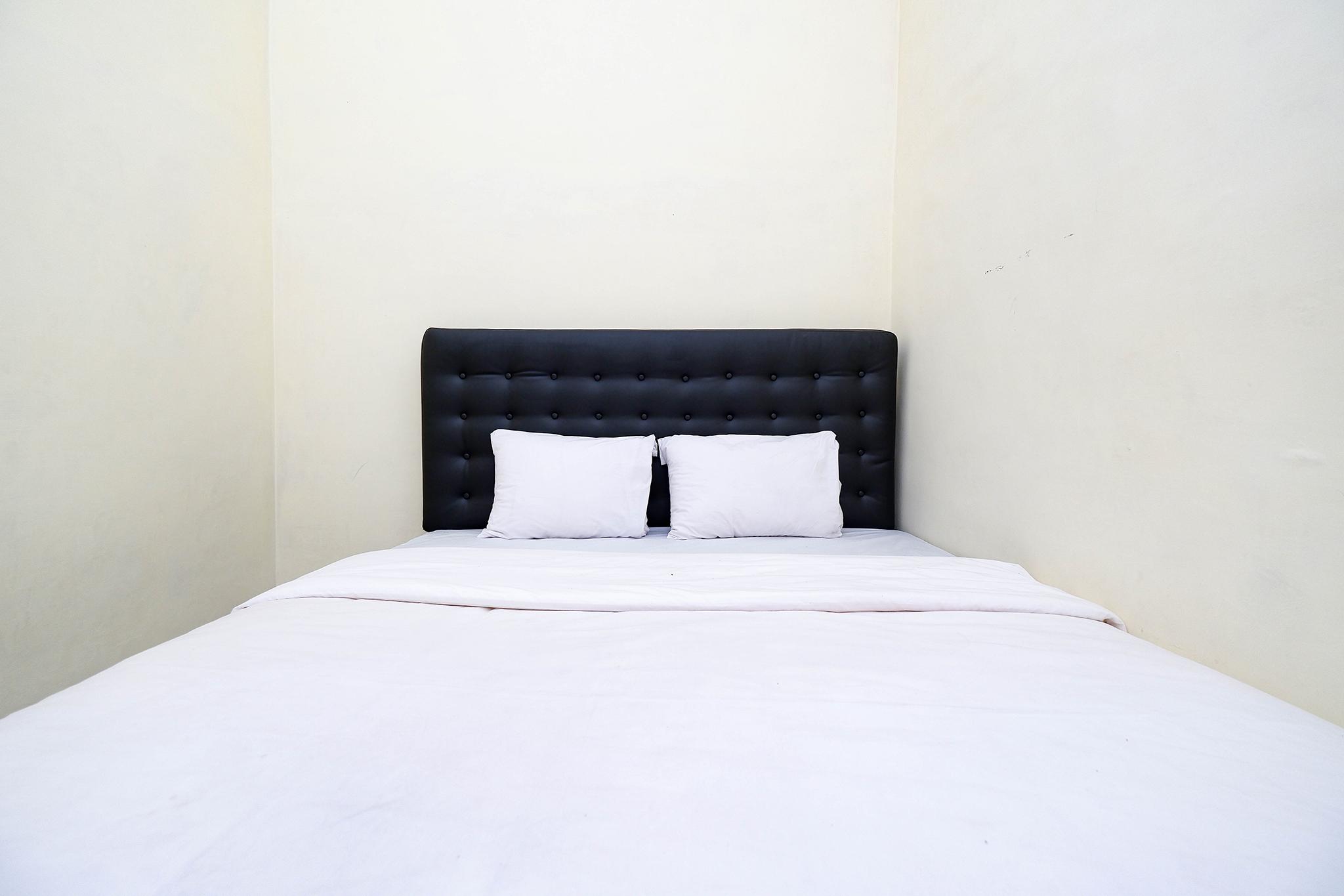 Super Oyo Capital O 2258 Santana Syariah Guest House Kartosuro Екстер'єр фото
