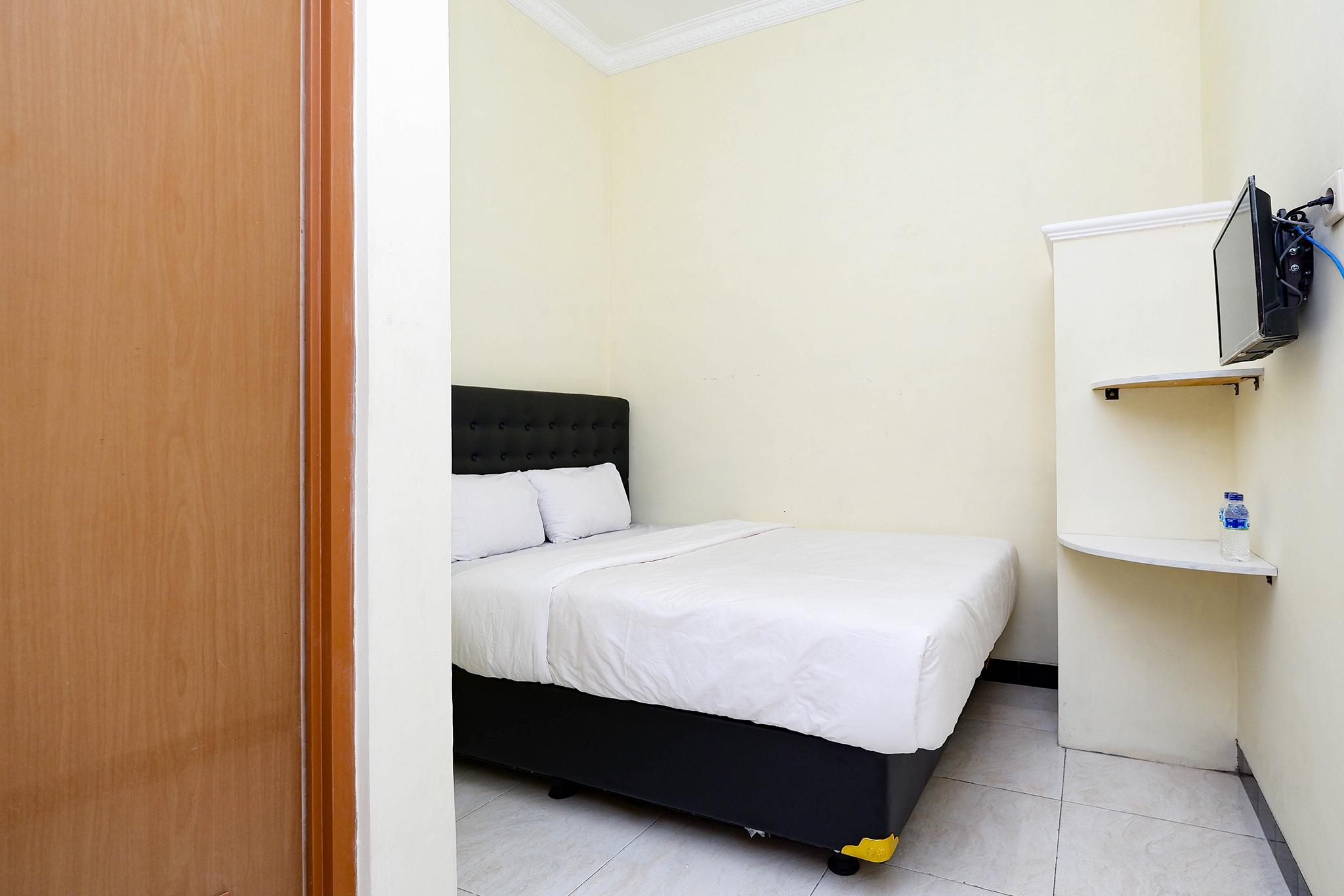 Super Oyo Capital O 2258 Santana Syariah Guest House Kartosuro Екстер'єр фото