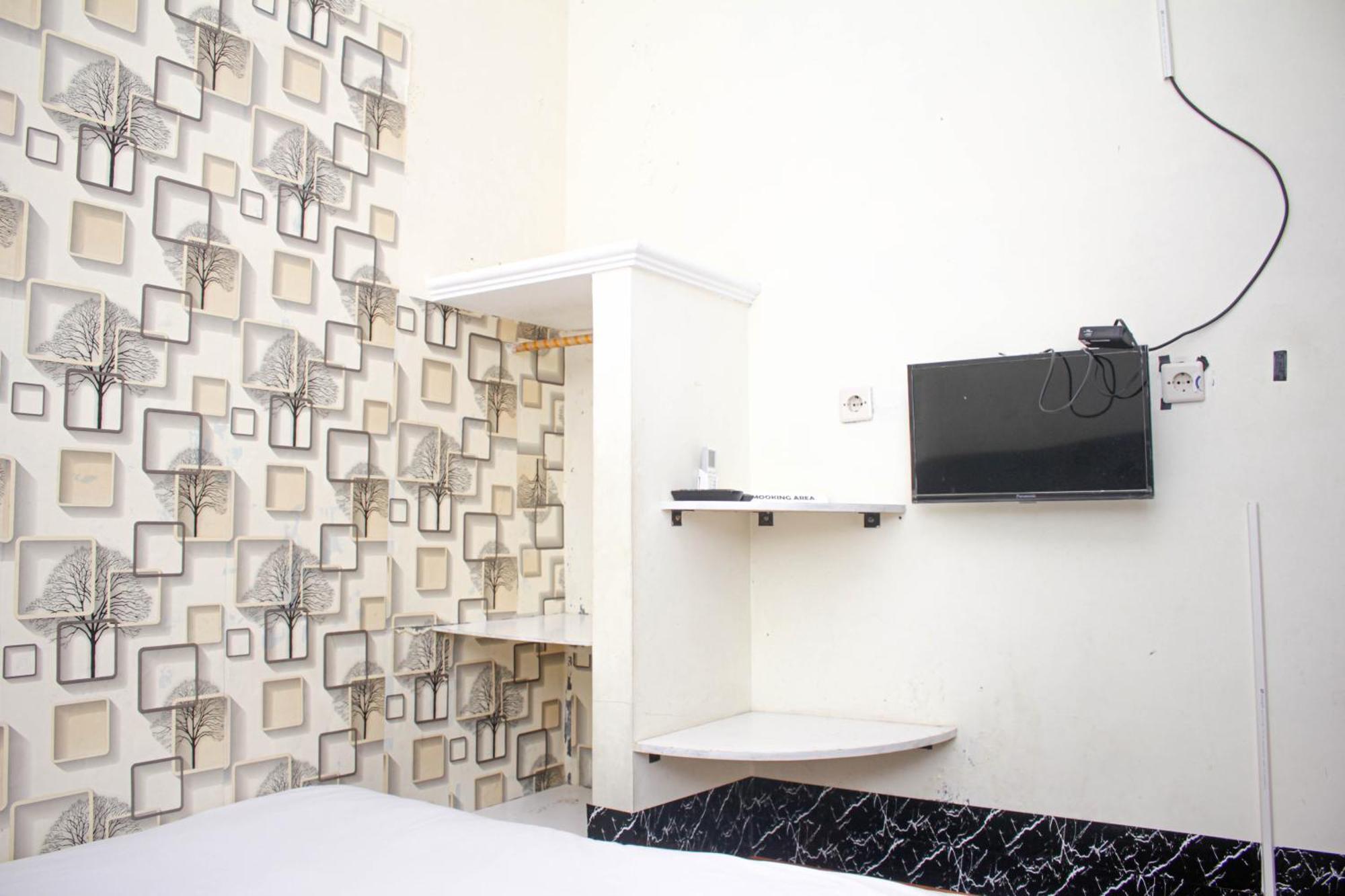 Super Oyo Capital O 2258 Santana Syariah Guest House Kartosuro Екстер'єр фото