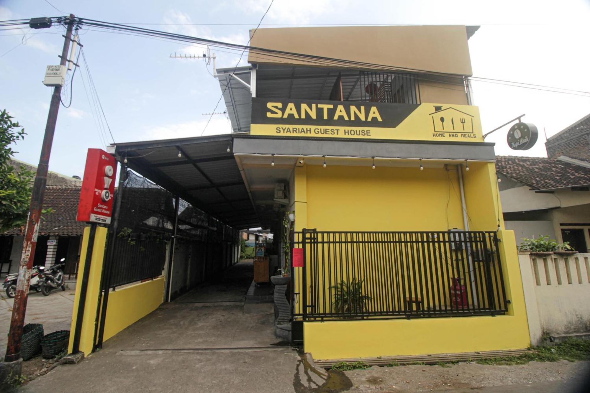 Super Oyo Capital O 2258 Santana Syariah Guest House Kartosuro Екстер'єр фото