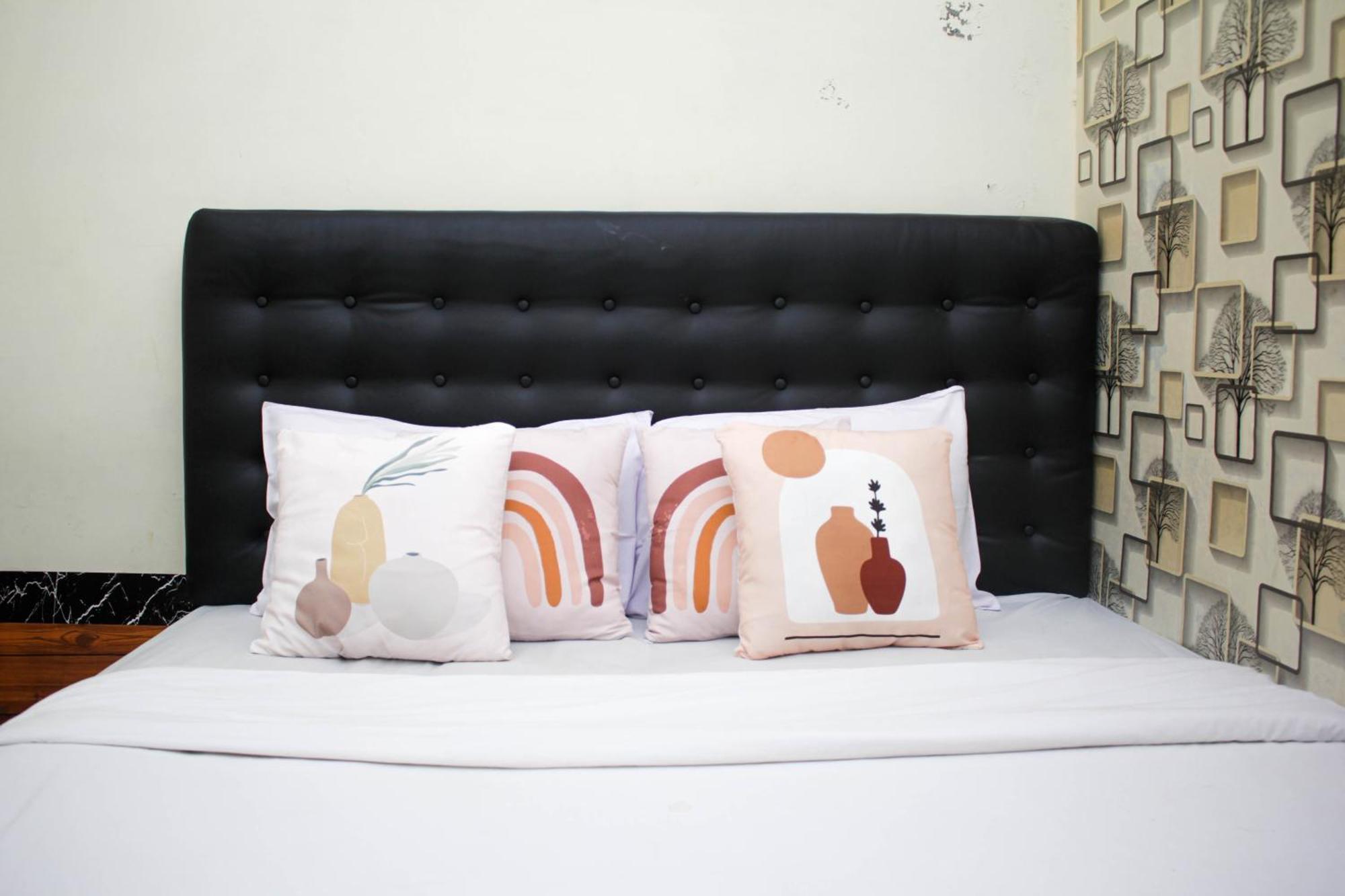 Super Oyo Capital O 2258 Santana Syariah Guest House Kartosuro Екстер'єр фото